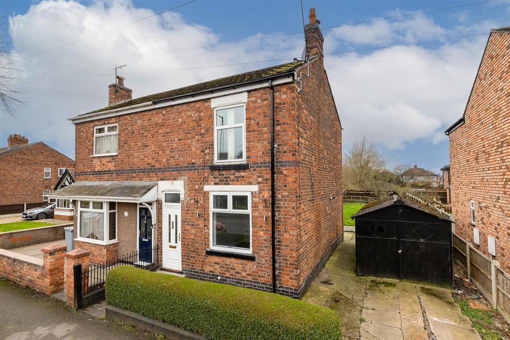 Middlewich Street, Crewe 3 bed semidetached house for sale £130,000