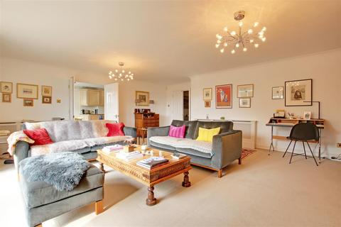 3 bedroom apartment for sale, Mountford House, Crescent Road, Enfield