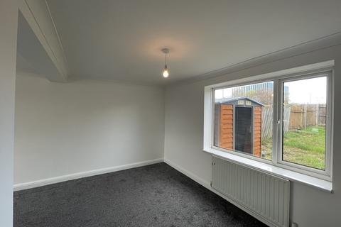 3 bedroom terraced house to rent - Constable Road, Corby, NN18