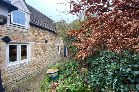3 bedroom cottage for sale, Water End, Alwalton, Peterborough