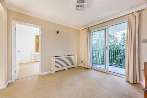 3 bedroom flat for sale, The Avenue, Poole