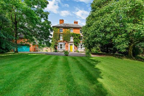 6 bedroom country house for sale - Holywell, Shrewley