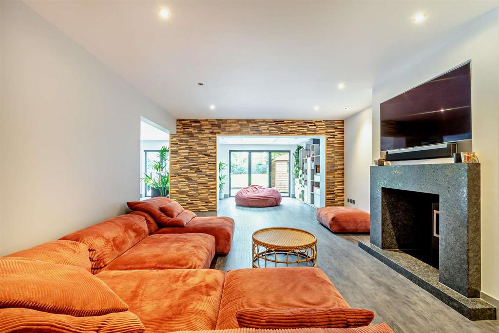 8536609-interior53-800.jpg
