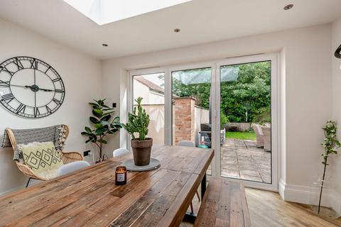 Apartment 1, Catesby House Lapworth Street, Lapworth, Solihull, B94 5QS