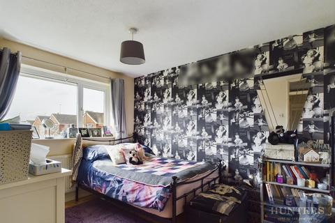 3 bedroom semi-detached house for sale - Broad Oak Way, Hatherley, Cheltenham