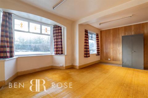 307 Blackburn Road, Higher Wheelton, Chorley, PR6 8HL