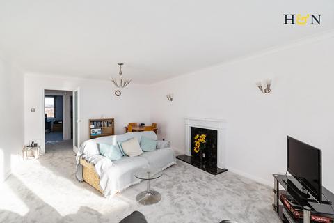 2 bedroom flat for sale, Kingsway, Hove BN3