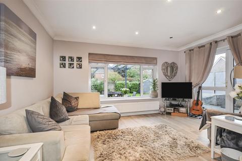 3 bedroom detached house for sale, Penn Road, Park Street, St. Albans