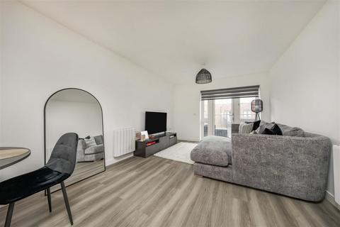 2 bedroom flat for sale, Frogmore Road, Hemel Hempstead