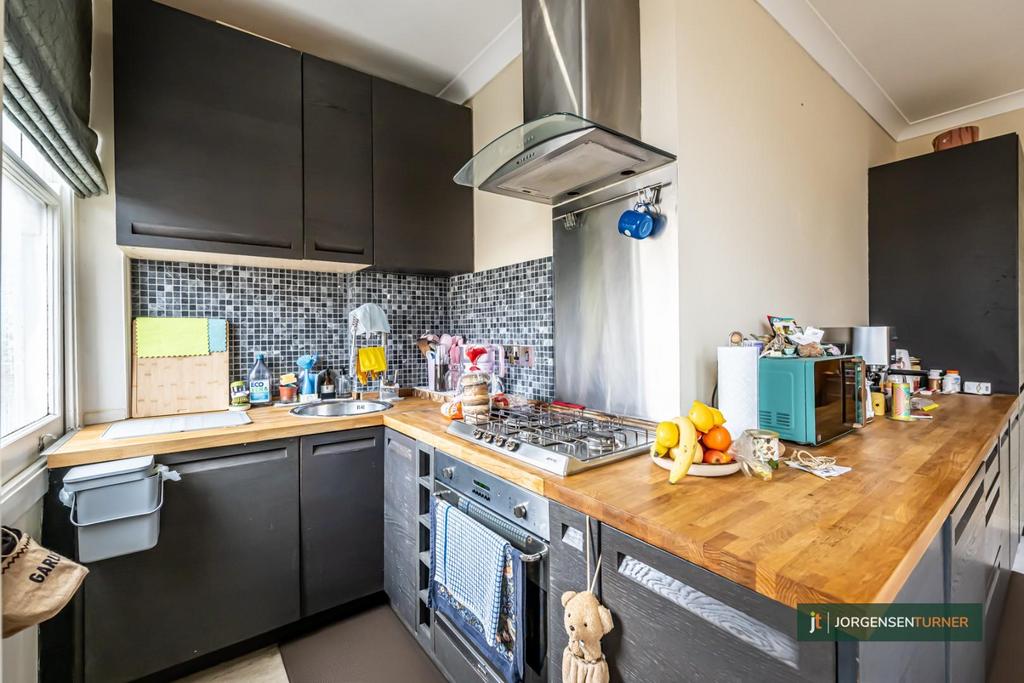 Kitchen 006 LR - JT.jpg