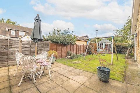 4 bedroom detached house for sale, Post Meadow, Iver Heath SL0