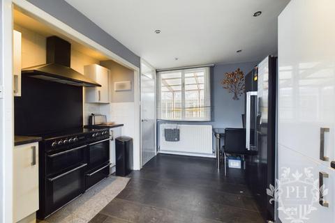 11 Hornbeam Close, Ormesby, Middlesbrough, TS7 9PN