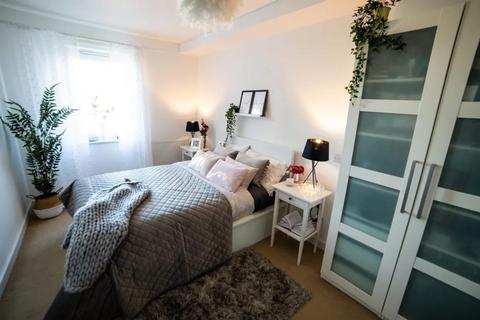 2 bedroom flat for sale, Walton Road, London, E12