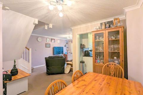 4 bedroom terraced house for sale, Ruscombe Way, Feltham, TW14