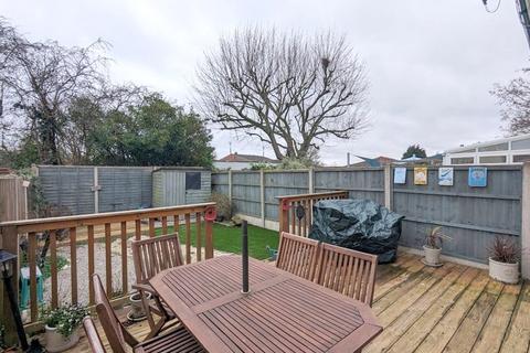 37 Ruscombe Way, Feltham, TW14 9NY