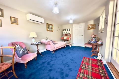11 Cooke Close, Old Tupton, Chesterfield, S42 6JE