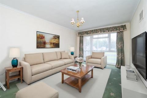 1 bedroom apartment for sale, Worcester Road, Sutton