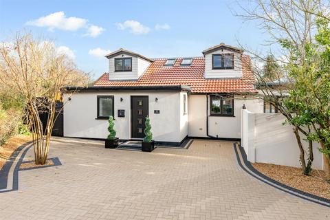 4 bedroom detached house for sale, Warren Way, Welwyn