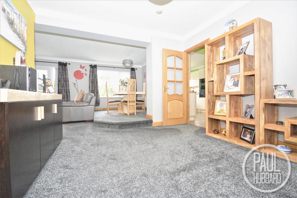 Rubens Walk, Gunton, Suffolk 3 bed detached bungalow for sale £315,000