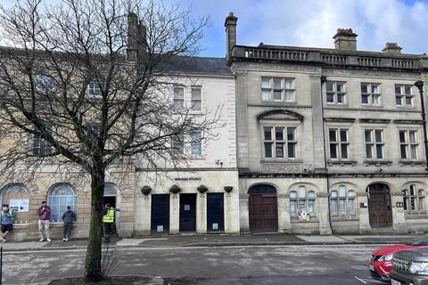 Property to rent, Market Place, Chipping Norton