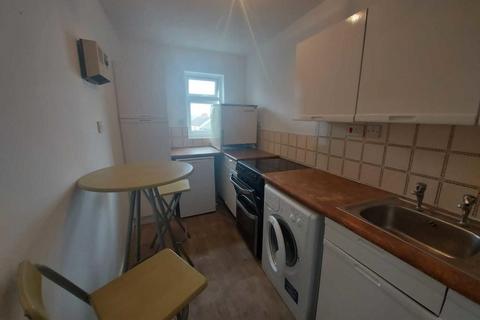 1 bedroom flat for sale, Alder Crescent, Luton, LU3