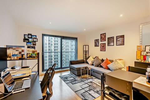 1 bedroom flat for sale, Western Gateway, London, E16