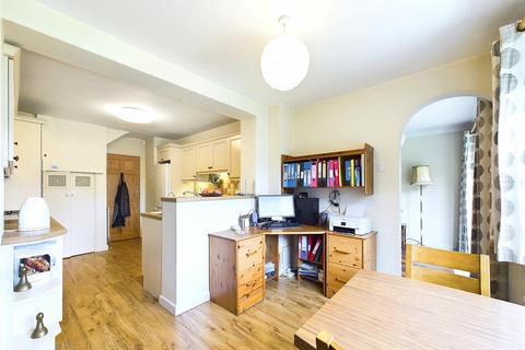 90 Catlins Lane, Pinner, HA5 2BX