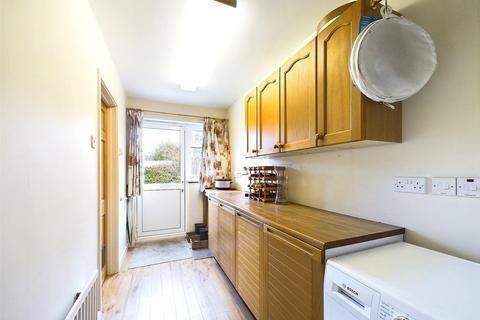 90 Catlins Lane, Pinner, HA5 2BX