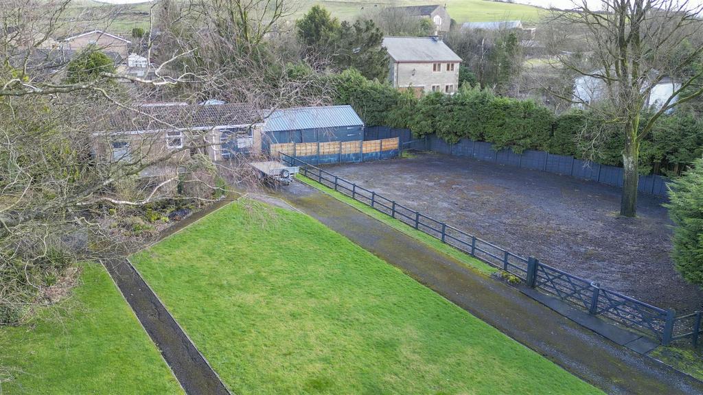 Stables &amp; Manege