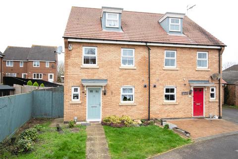 3 bedroom semi-detached house for sale - Bluebell Close, Wellingborough