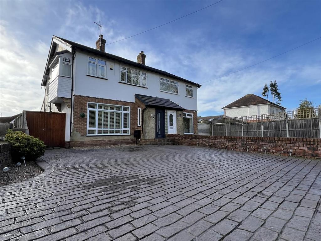 Thingwall Road East, Thingwall, Wirral 3 bed semidetached house £310,000