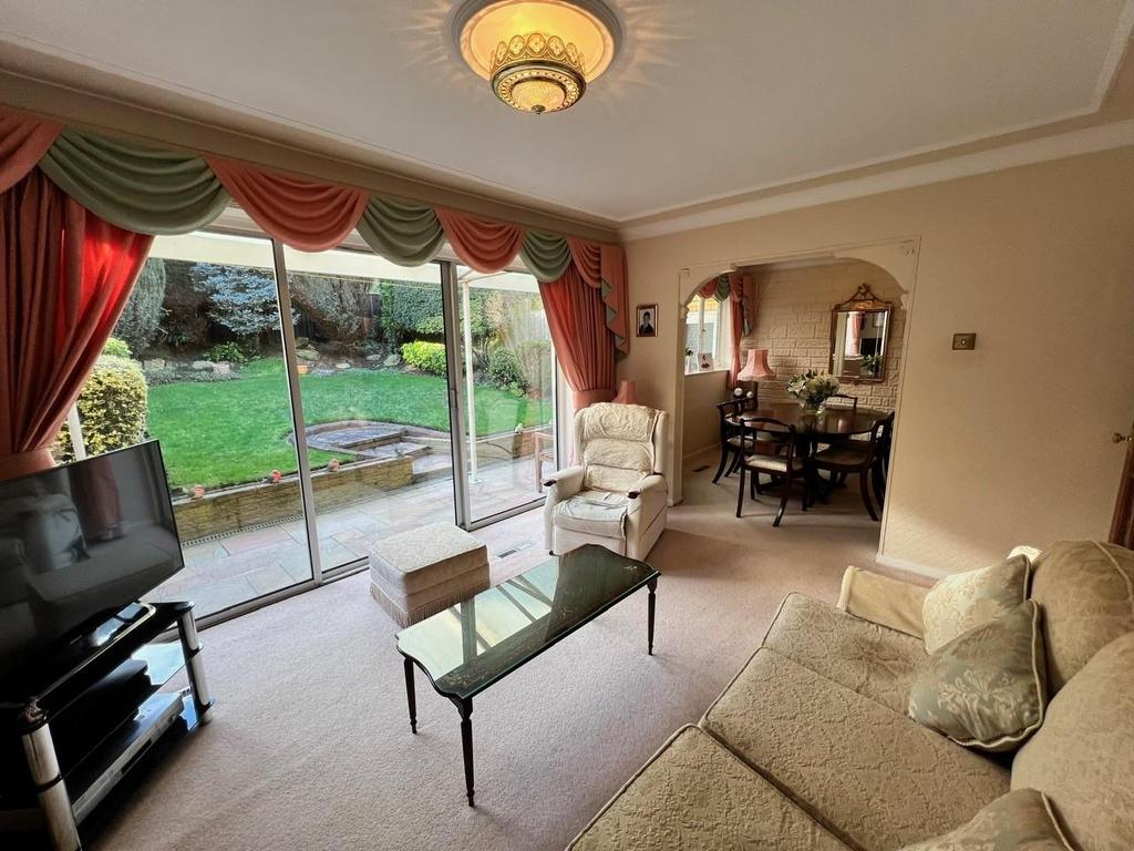 Bankside Crescent, Streetly 3 bed semidetached house for sale £350,000