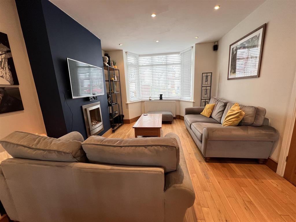 Yateley Avenue, Great Barr, Birmingham 3 bed semidetached house for