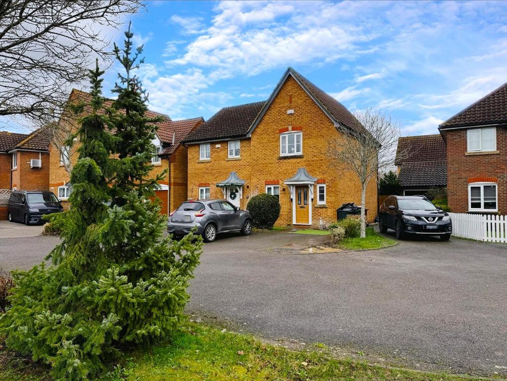 Wood Lane, Park Farm, Ashford 3 bed end of terrace house for sale £