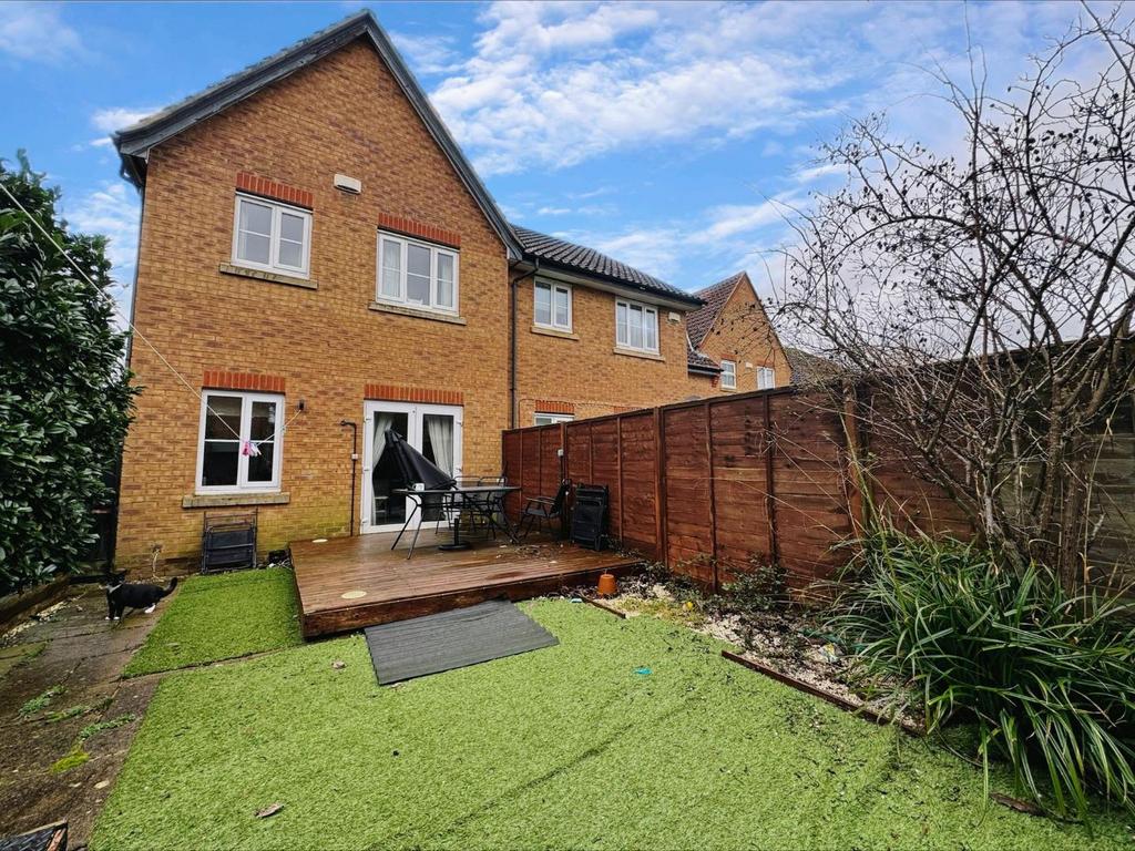 Wood Lane, Park Farm, Ashford 3 bed end of terrace house for sale £