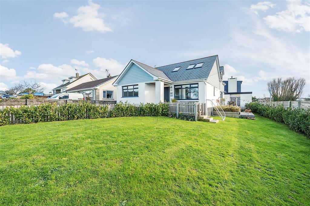 Whitegate Road, Newquay TR7 5 bed detached house for sale £615,000
