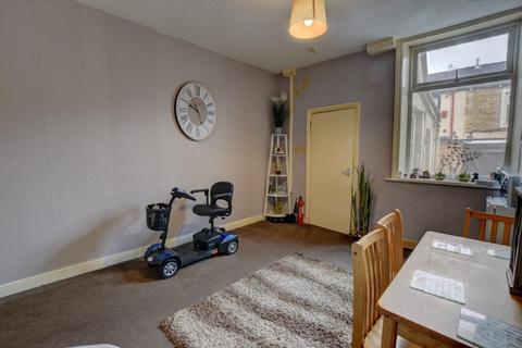 2 bedroom terraced house to rent, Parliament Street, Burnley