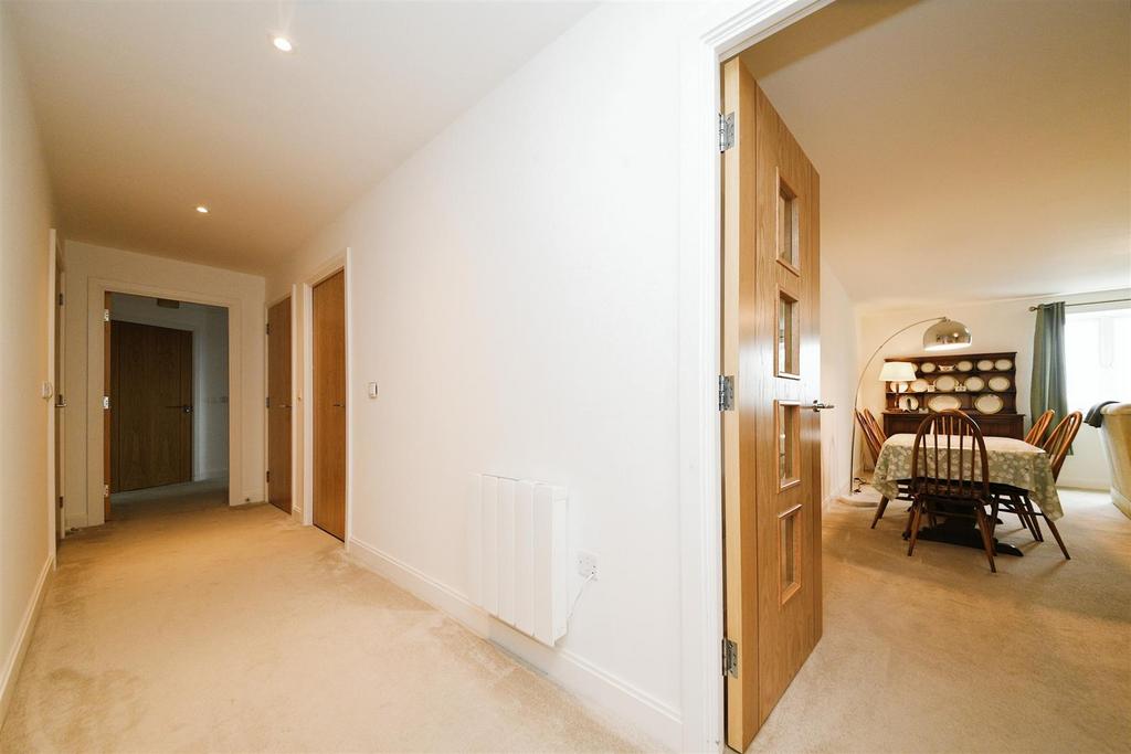 Hallway.jpg