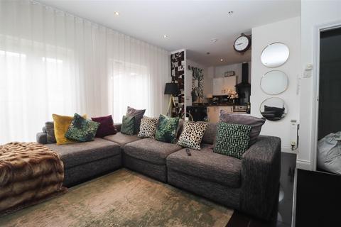 2 bedroom apartment for sale, Dukesfield, Shiremoor, Newcastle Upon Tyne