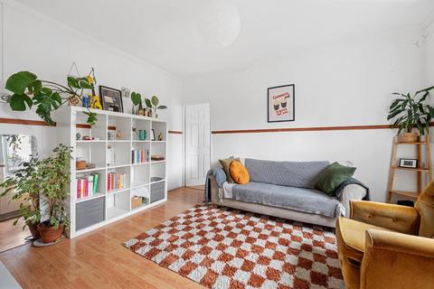 2 bedroom apartment for sale, Upper Clapton Road, London, E5
