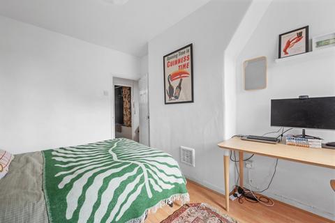 Flat 18, Wentwood House Upper Clapton Road, London, E5 9BY