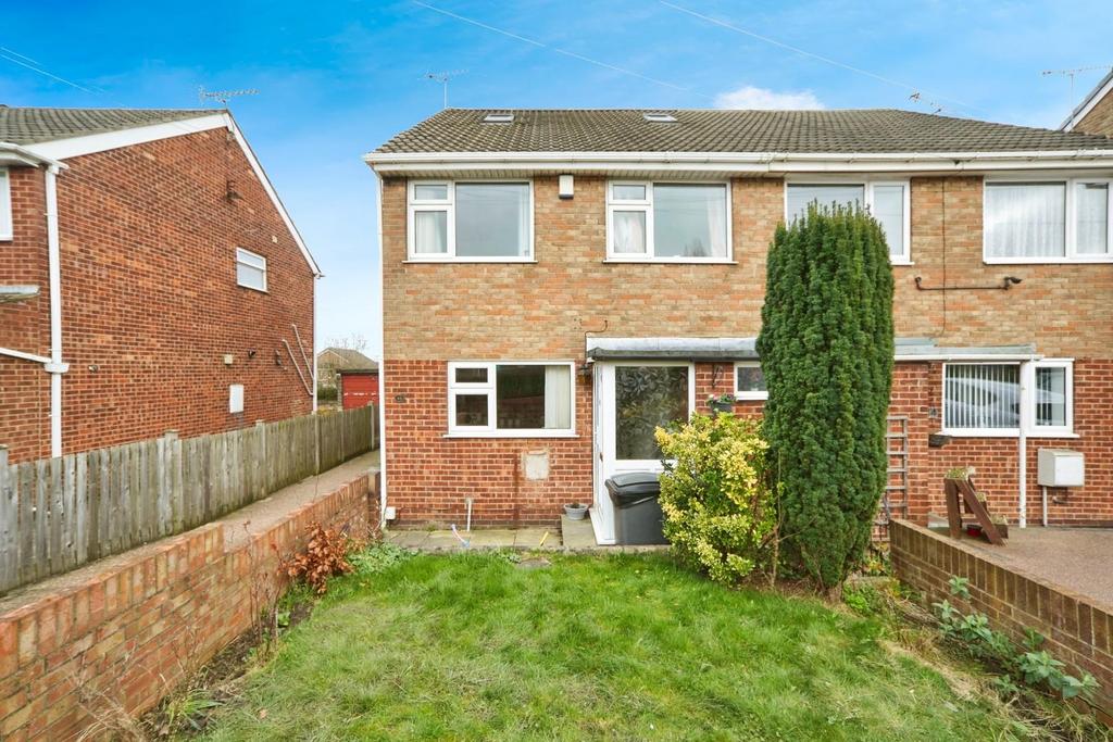 Priestley Drive, Pudsey 5 bed semidetached house for sale £315,000