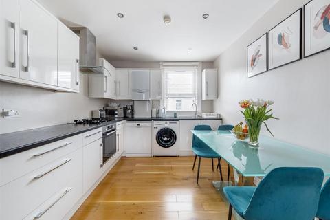 3 bedroom property for sale, Villiers Road, London, NW2