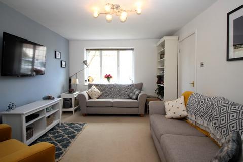 2 Clos Ogney, Llantwit Major, CF61 2SN