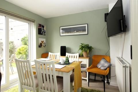 2 Clos Ogney, Llantwit Major, CF61 2SN