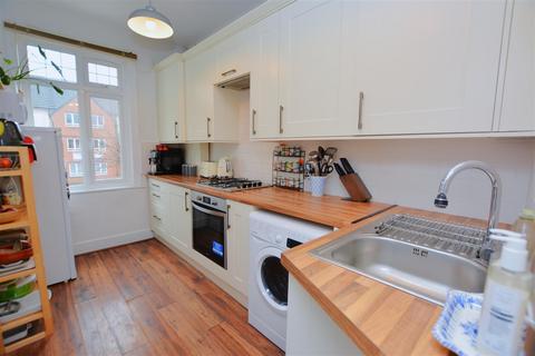 2 bedroom apartment for sale - Cavendish Road, Colliers Wood SW19