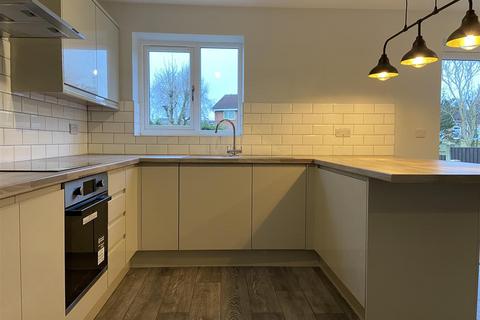73 Deneside, Ossett, WF5 8EB