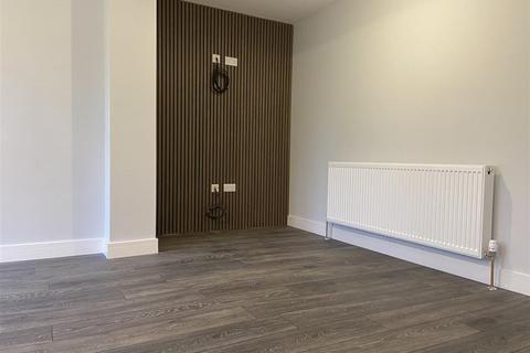 73 Deneside, Ossett, WF5 8EB