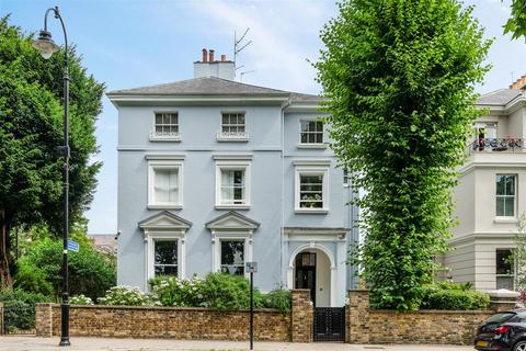 4 bedroom flat to rent, Regents Park Road, Primrose Hill, NW1