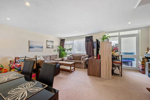 3 bedroom terraced house for sale, Netherby Park, Weybridge, KT13